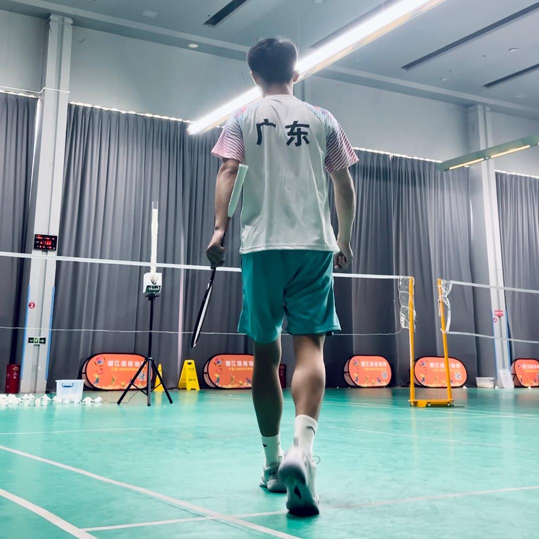 羽毛球小谢教练🏸