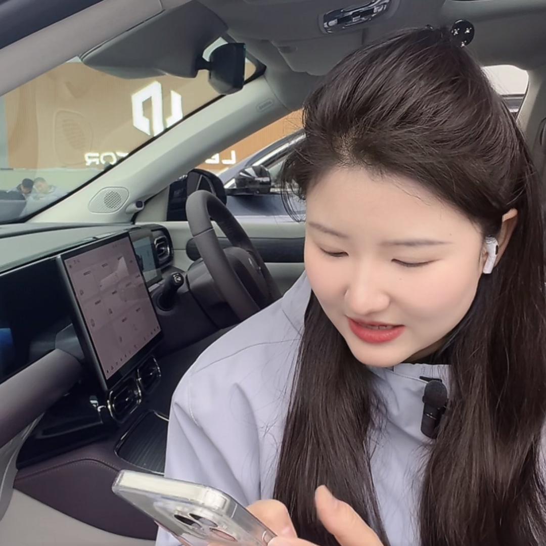 在江苏卖零跑的小李子