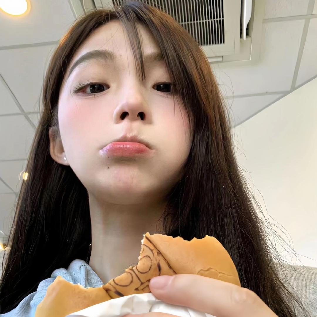 鄧鼕萌