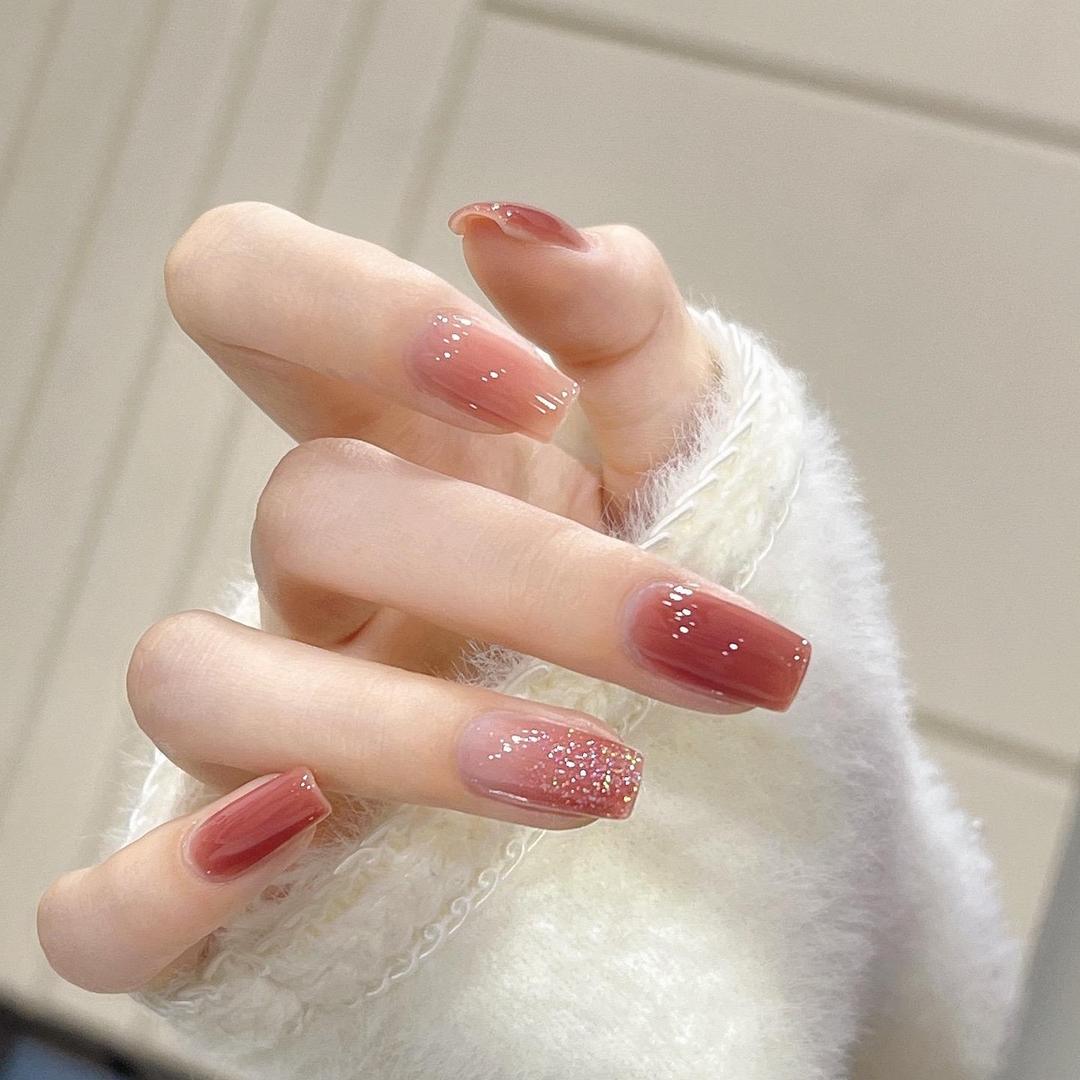 野野酱、爱美甲