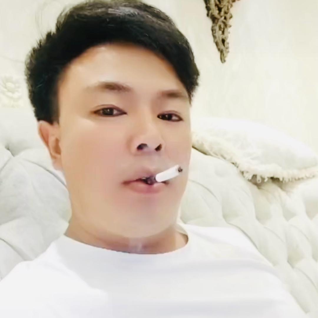 狗都比我幸福😭😭