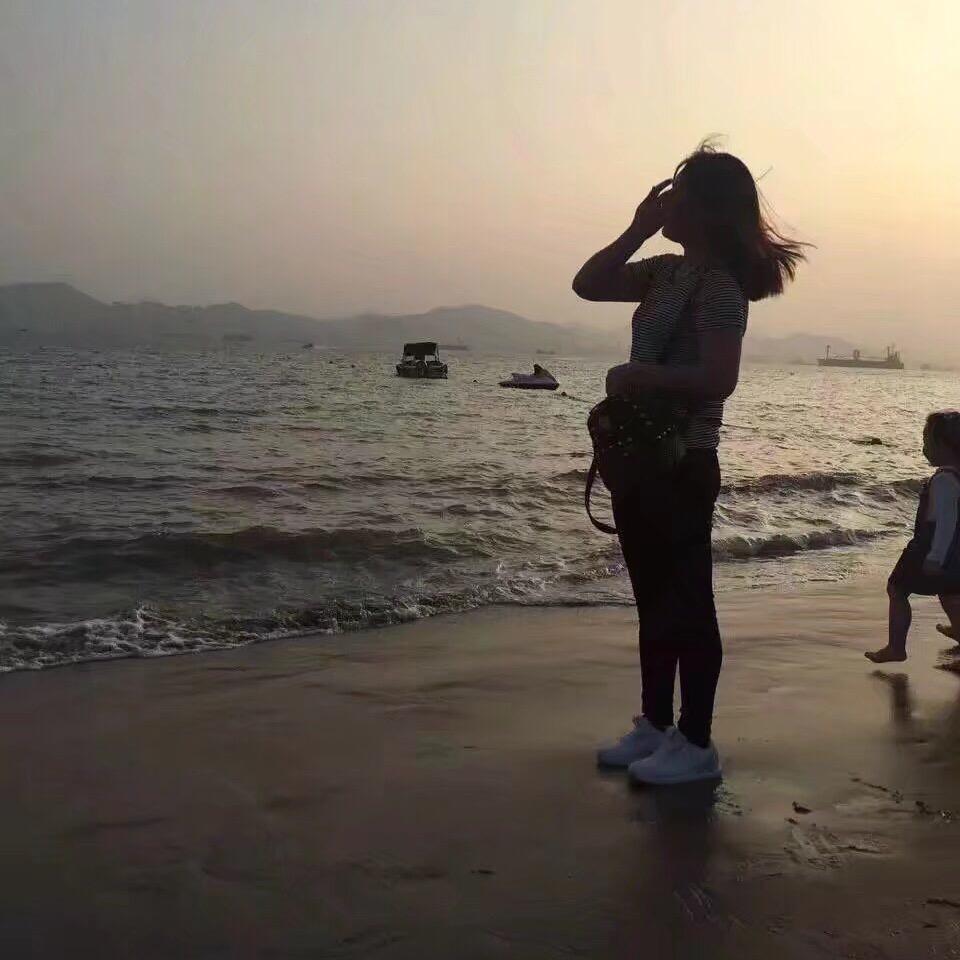 笑 掩盖不了悲伤