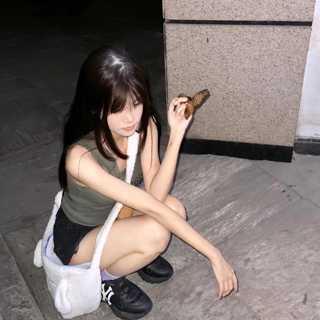 Yy^