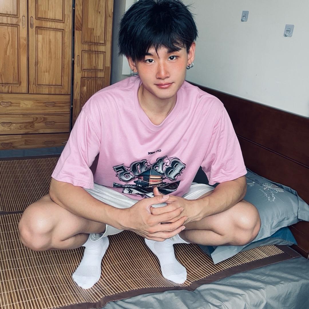 王富贵.