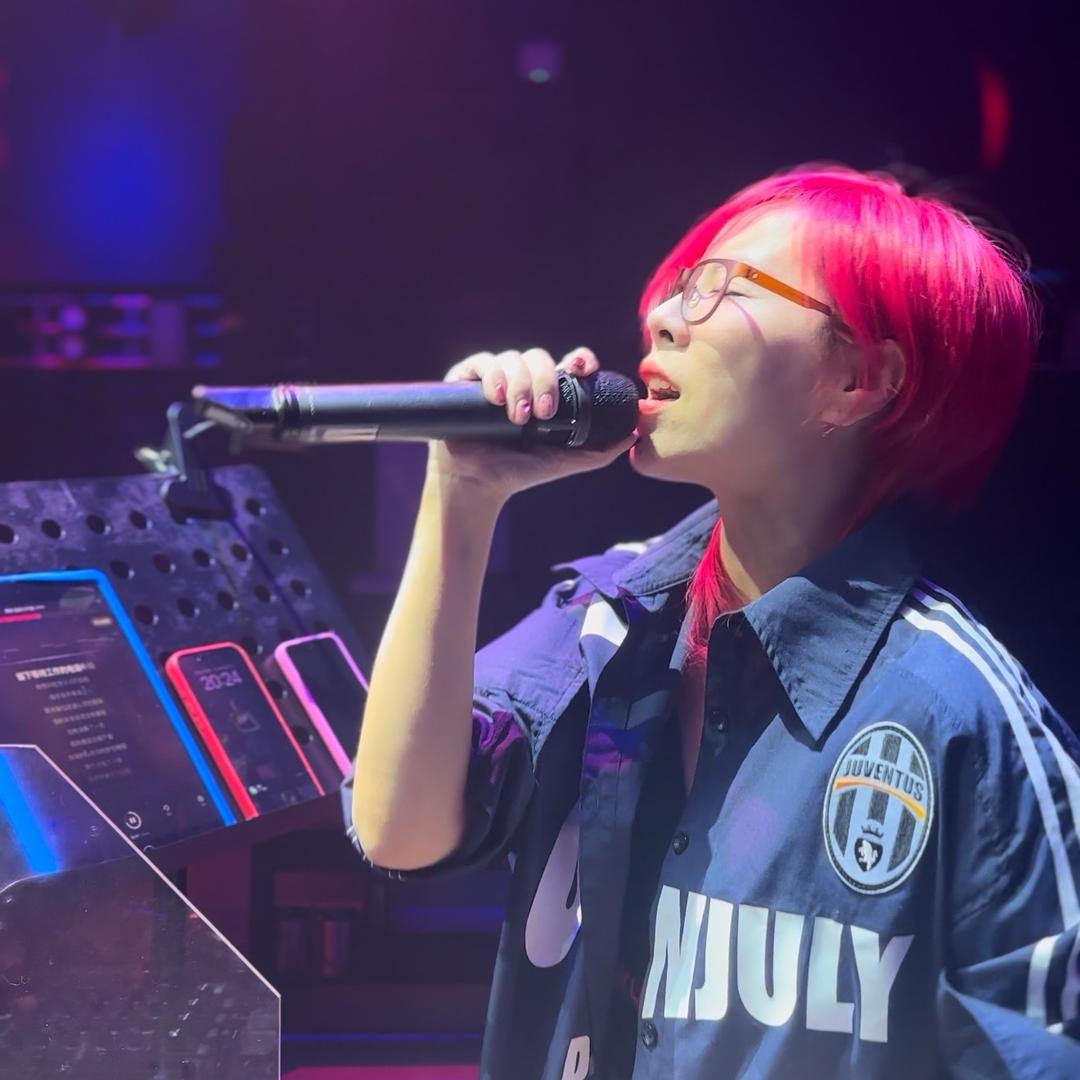 尹明（红毛姐）