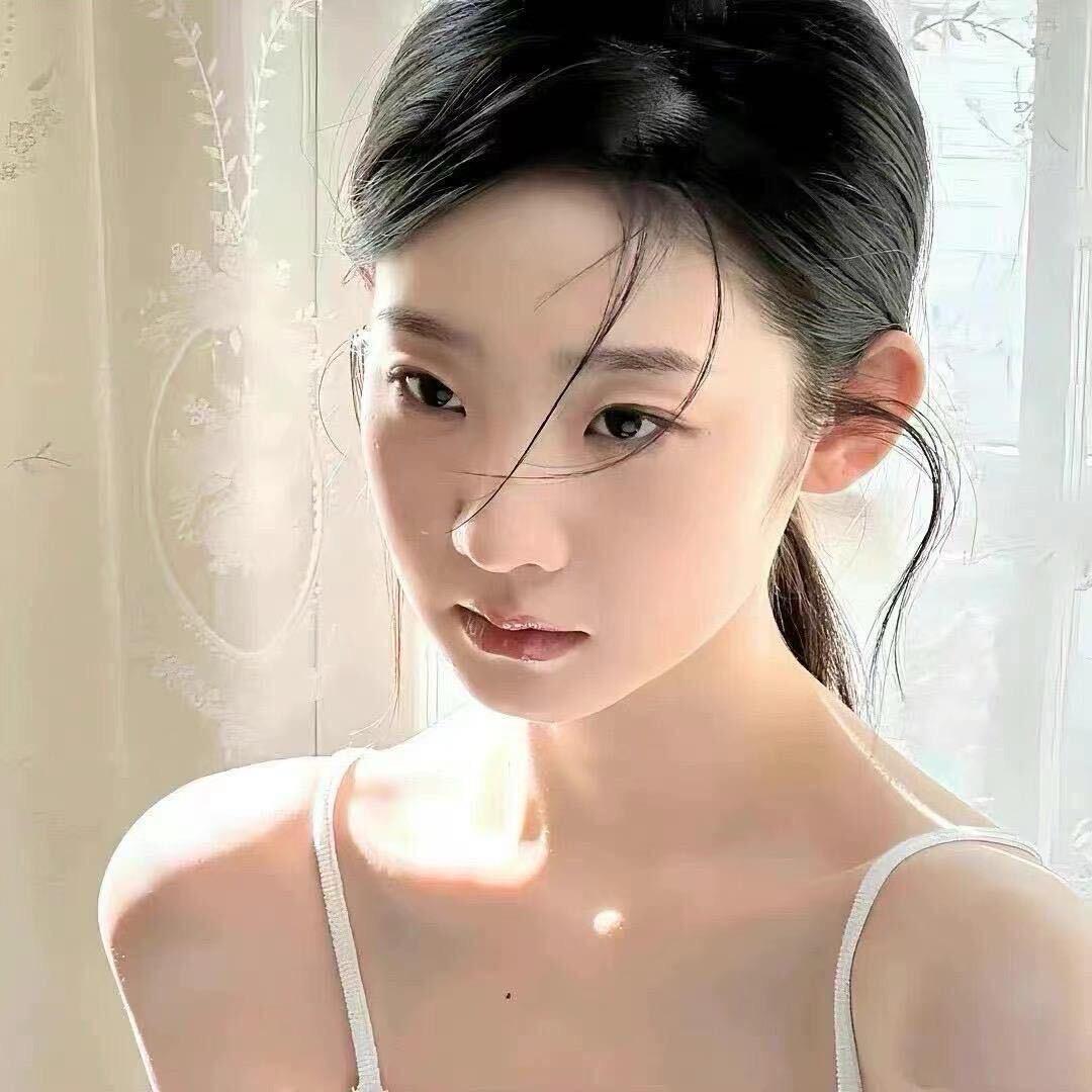 女开