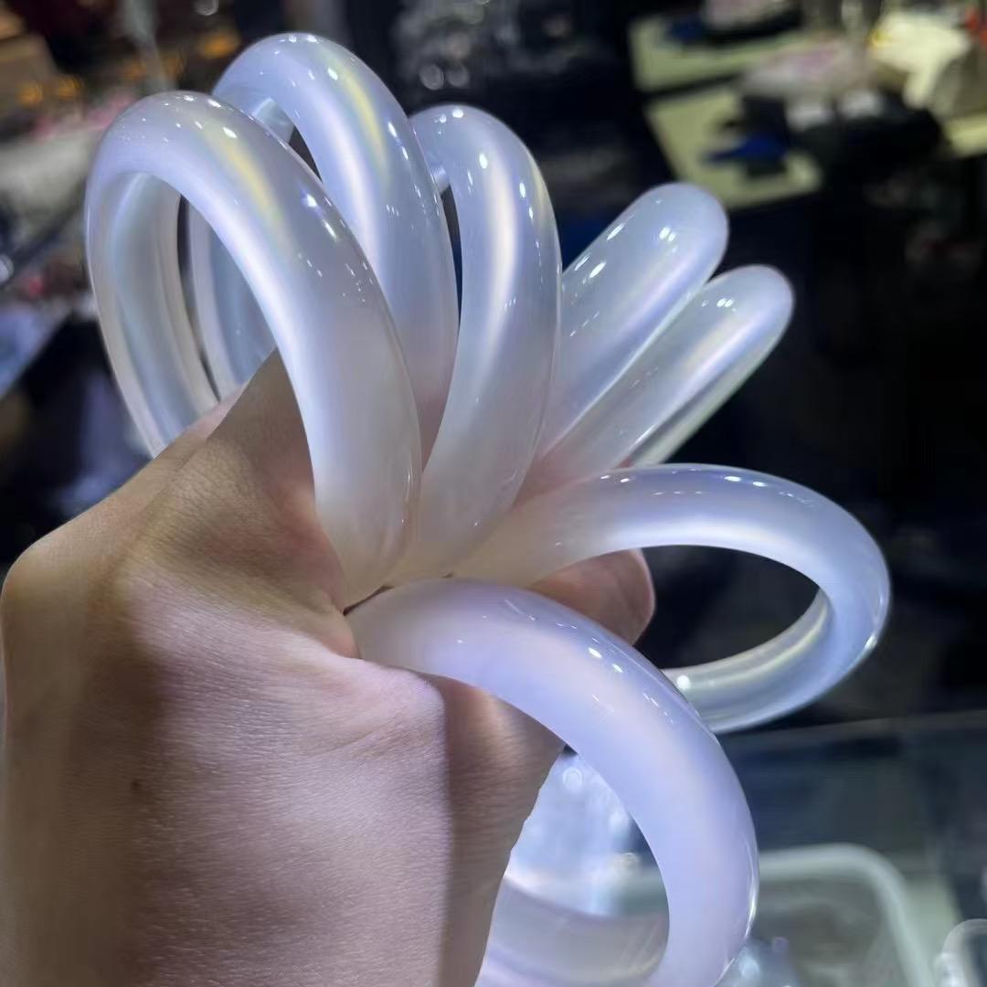 玛瑙玉髓批发