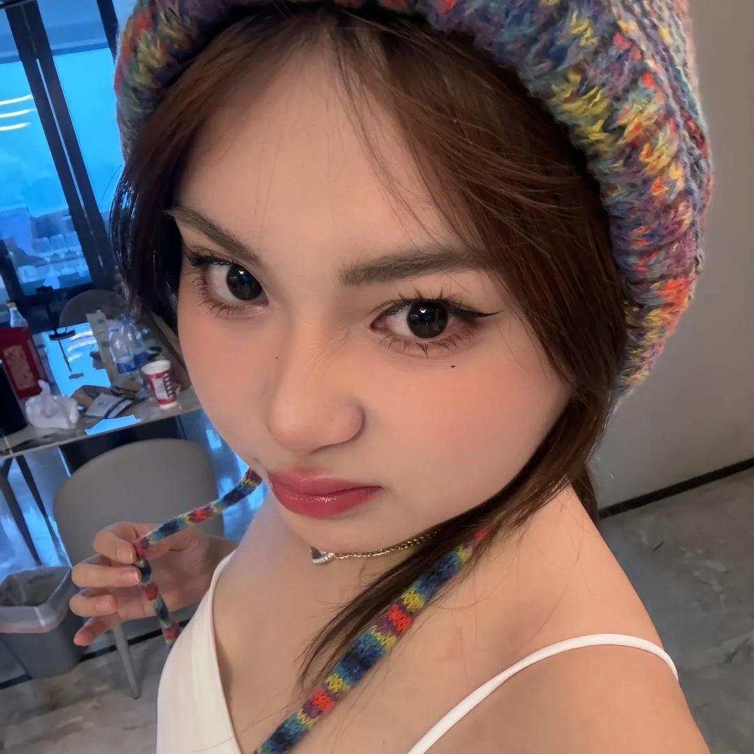 小趙.