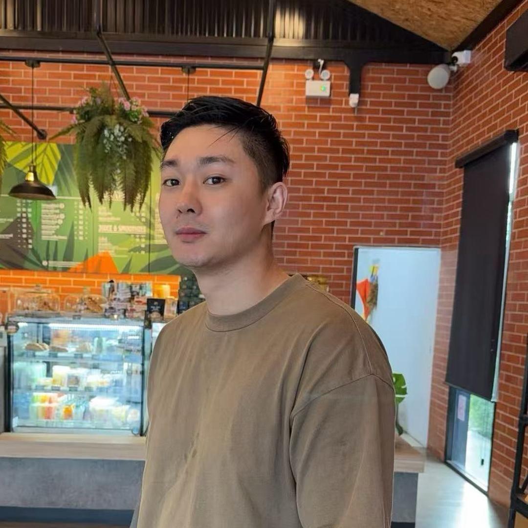 鹦鹉养殖老金