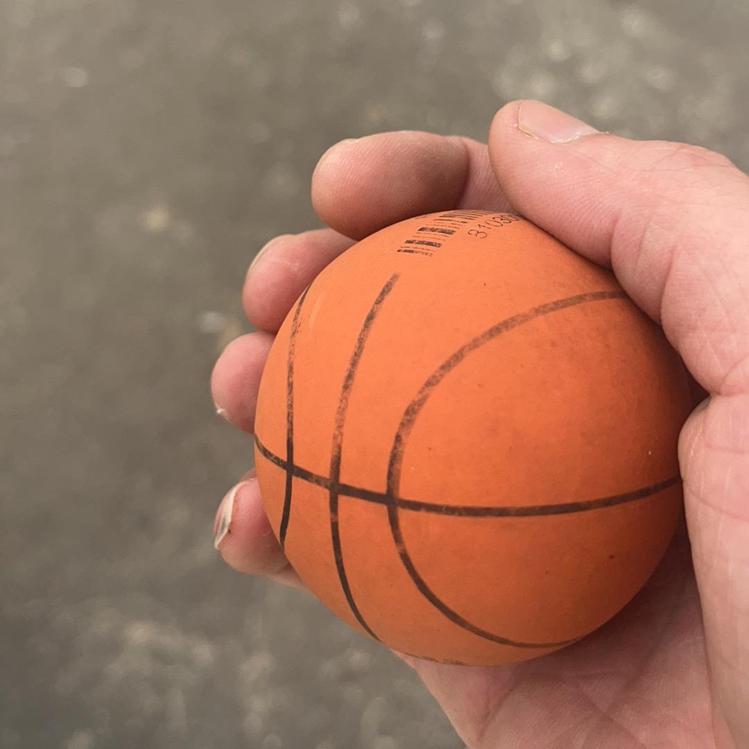 618