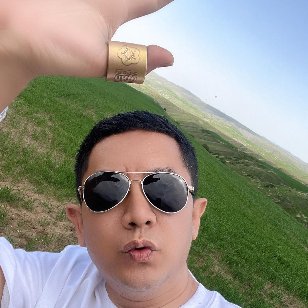 新疆董大千企业店