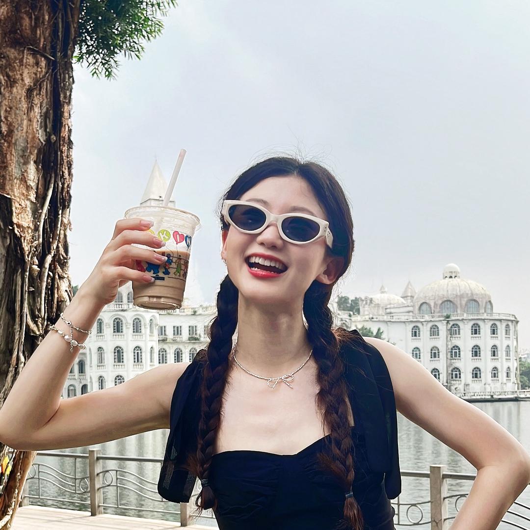 阿怡在这里