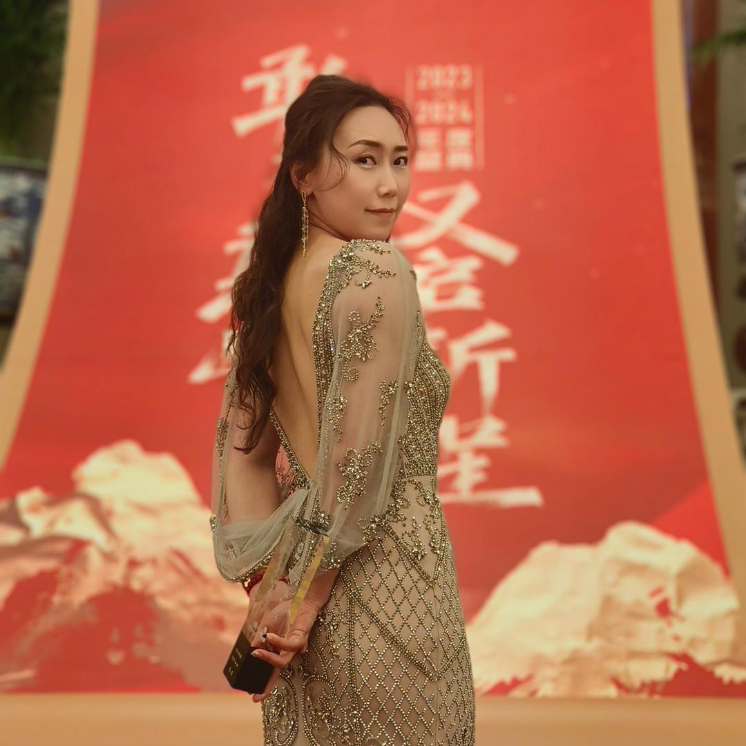 黑米的甜甜小莓