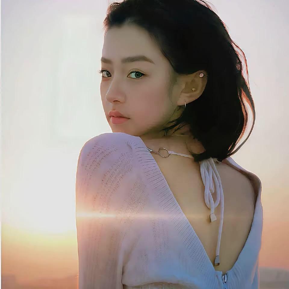 李李.