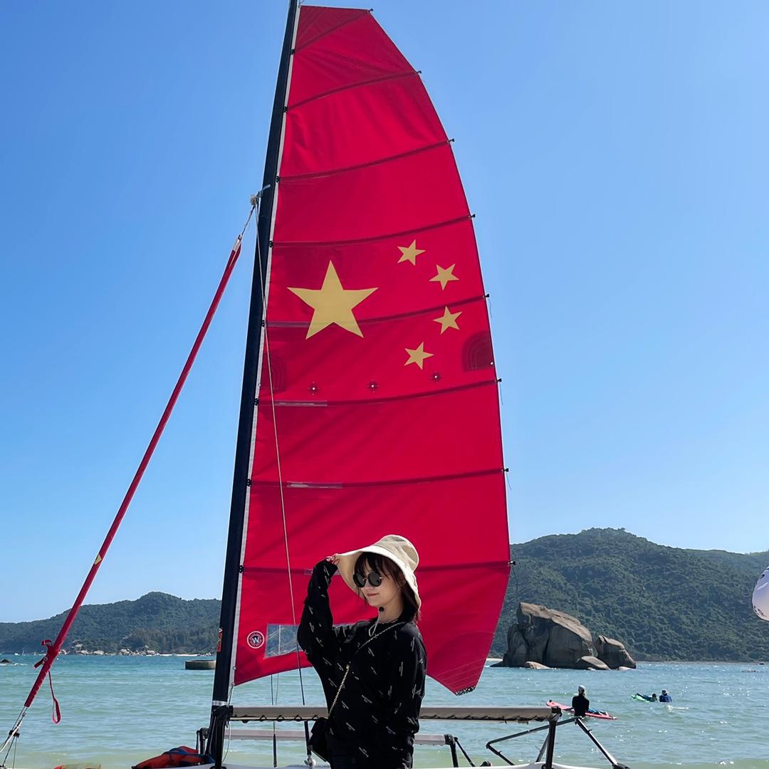 G顾_尔滨小姐姐