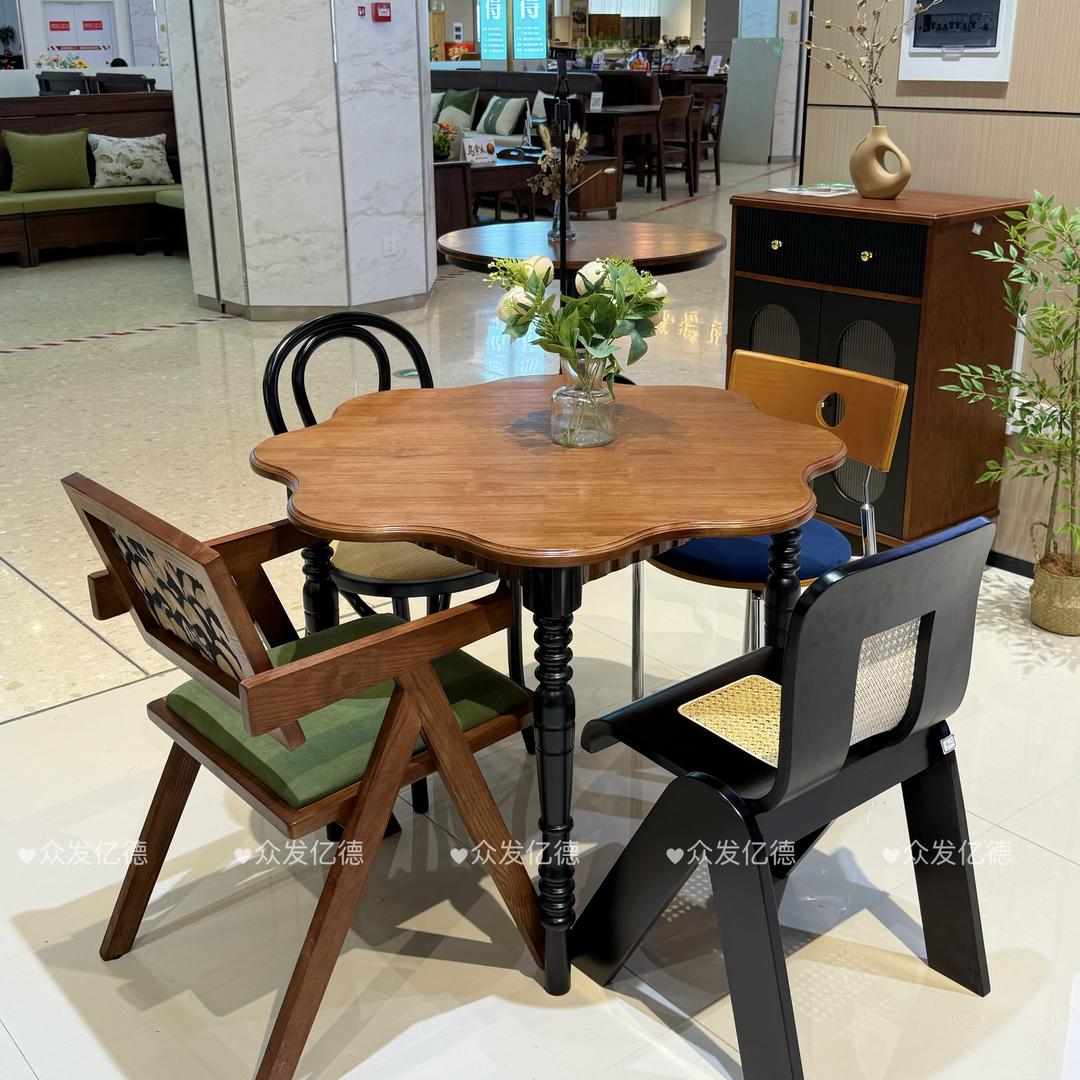 众发亿德家具（中古风餐桌）