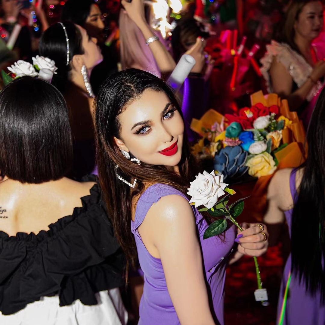 爱笑的化妆师小号