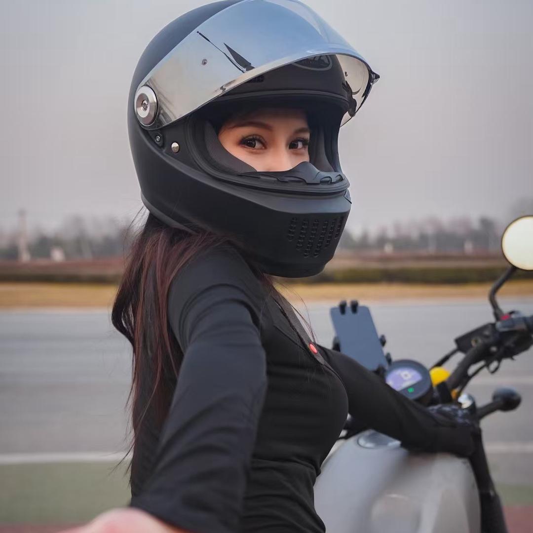 美少女战士🏍️