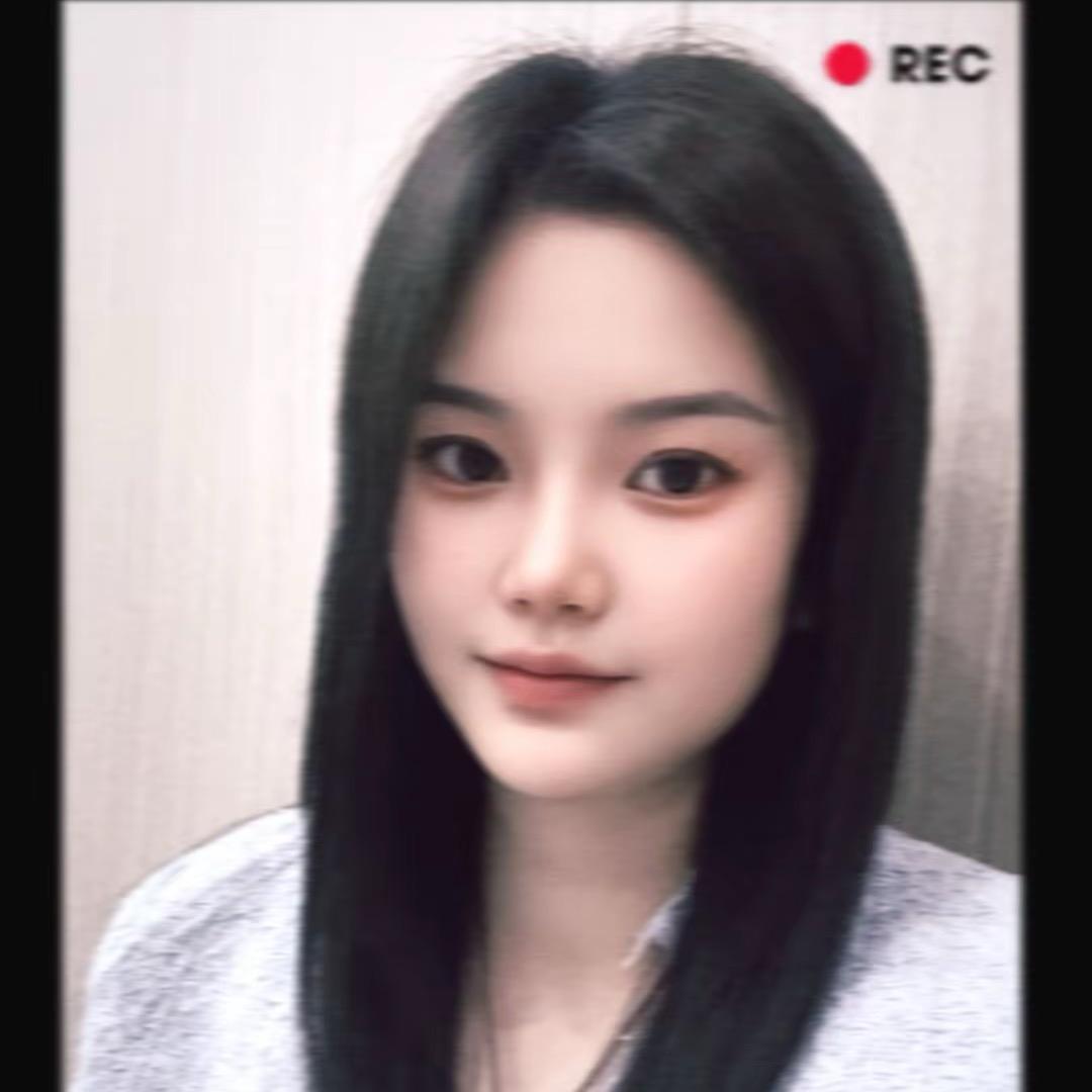 佳佳、