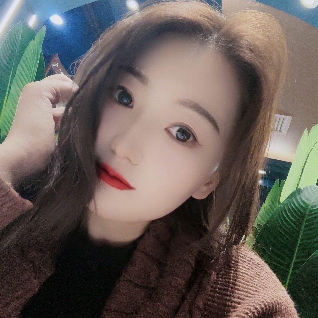 大脸盘子小姐姐