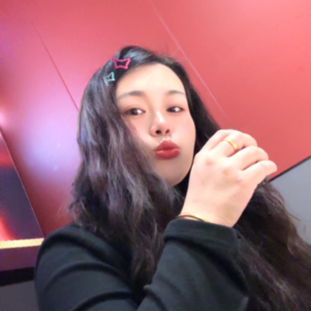 悦悦的朋友圈🖤