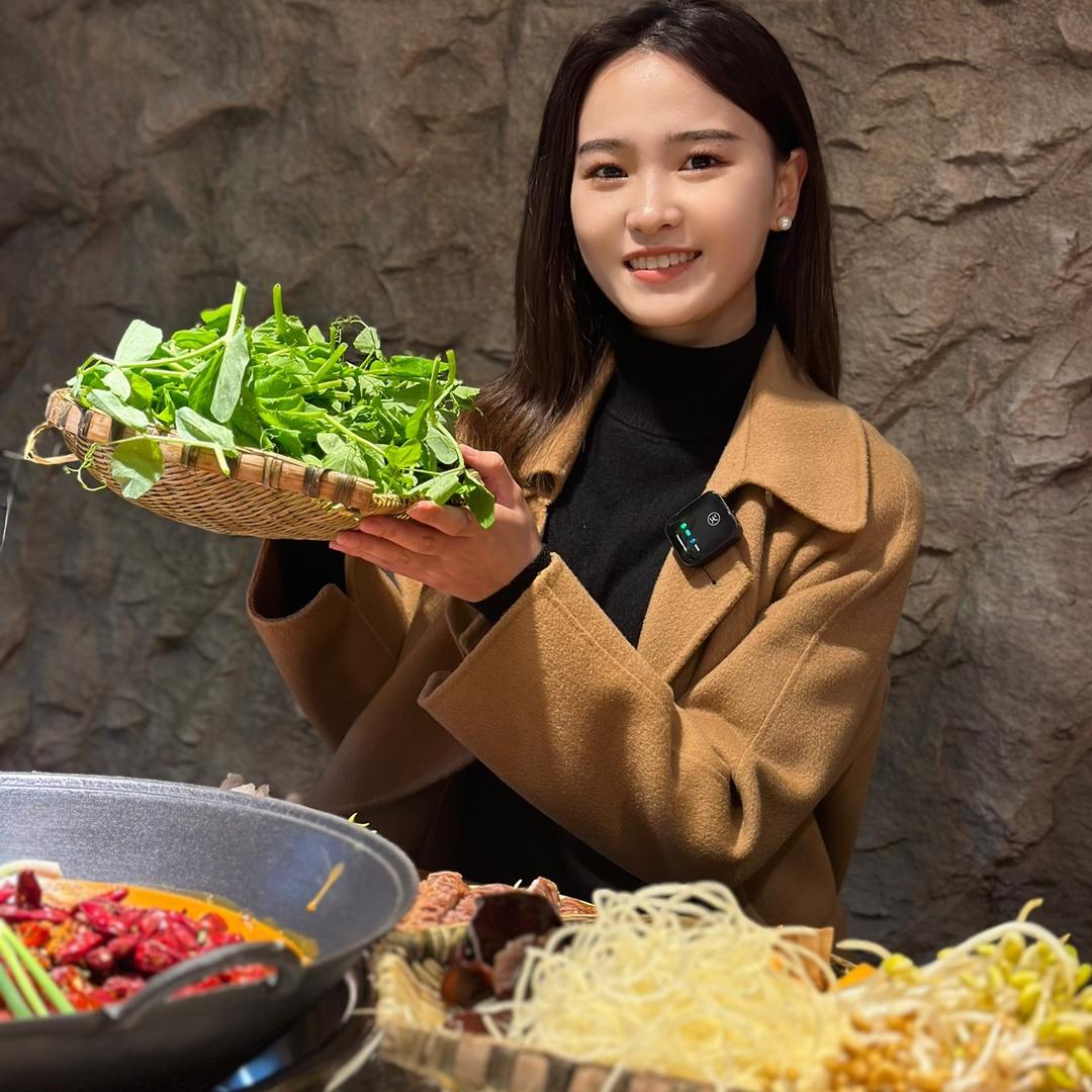 灯儿晃老火锅小孔
