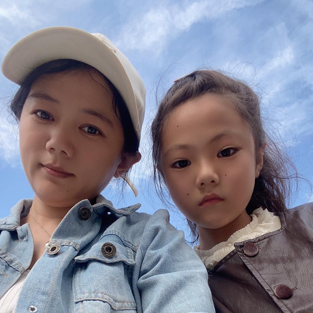 是玖月奕吖