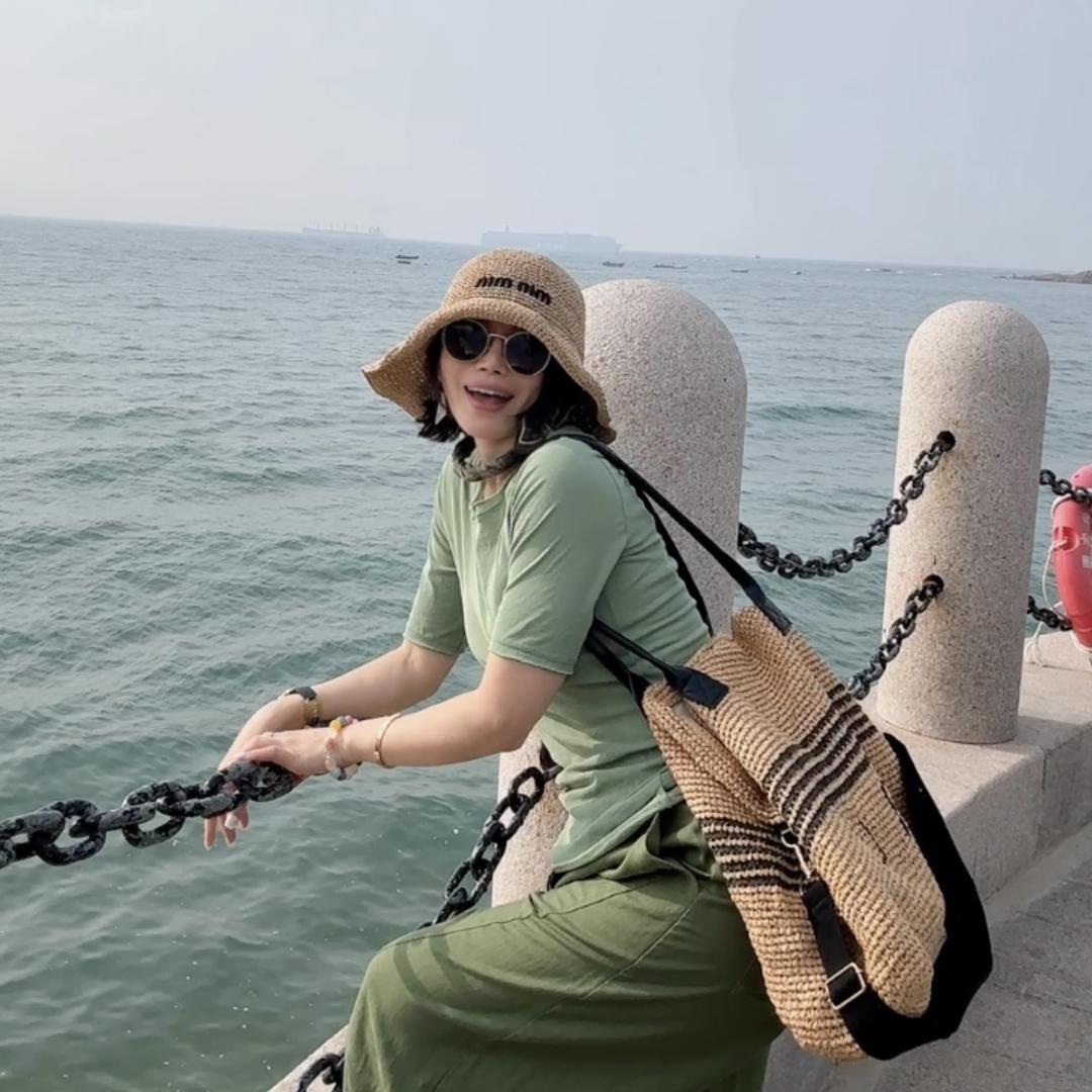 何碧女装