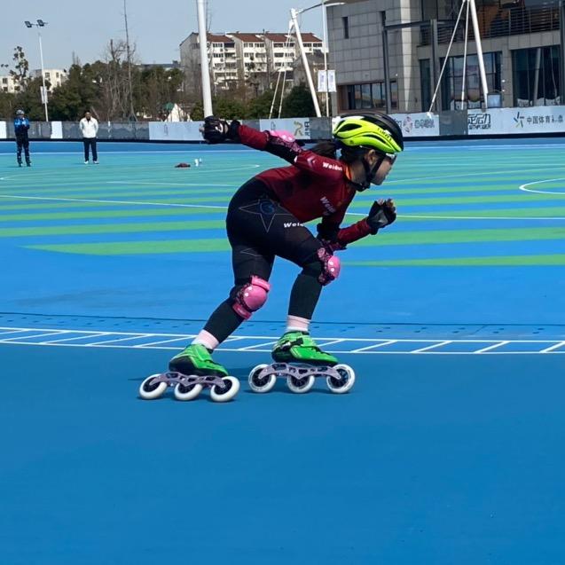 💕伟东轮滑—💕欣怡