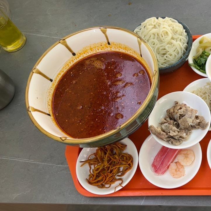 贺兰县绣凤过桥米线沙海路店