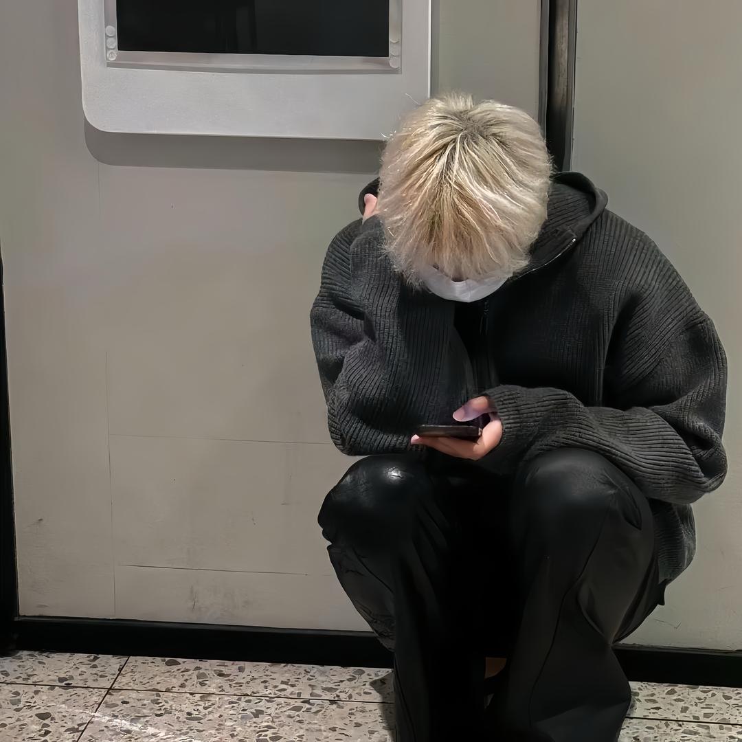 又忘了早睡了