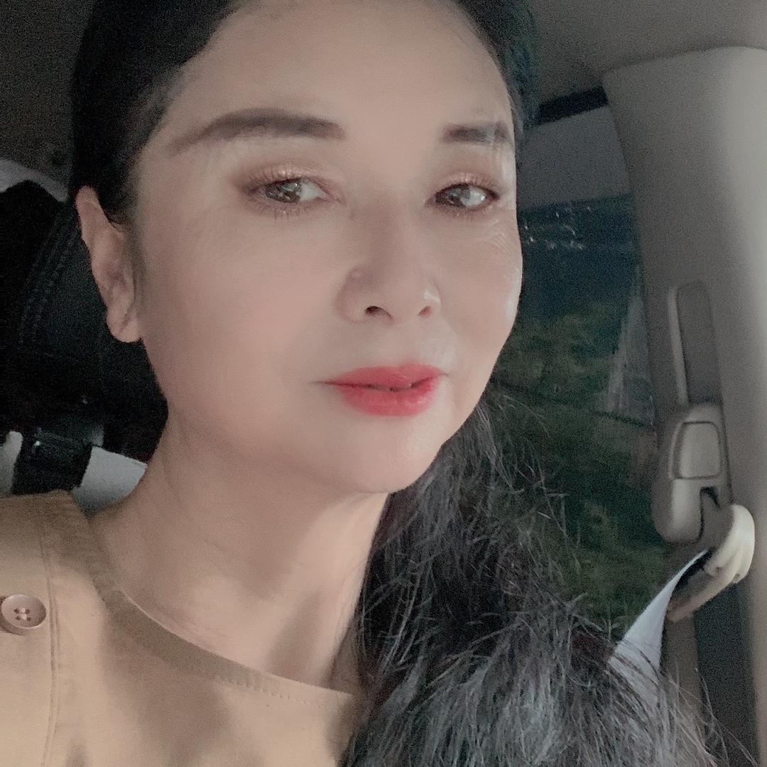 燕儿飞（罗曼低因咖啡）