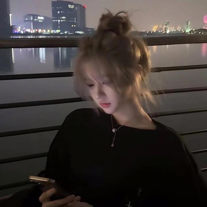 Mia.玲紫