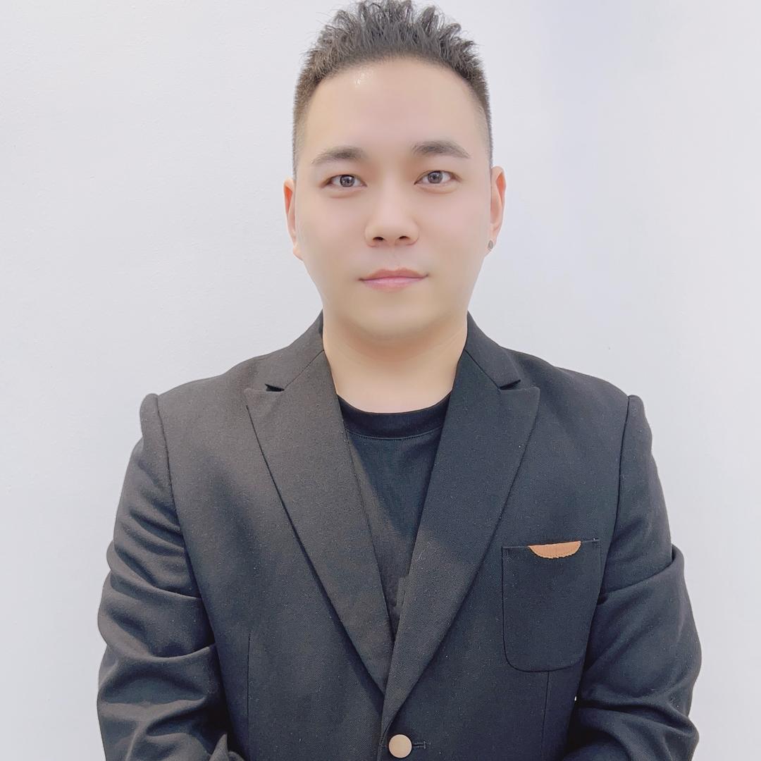 五洲黄金大厦店店长-霍强