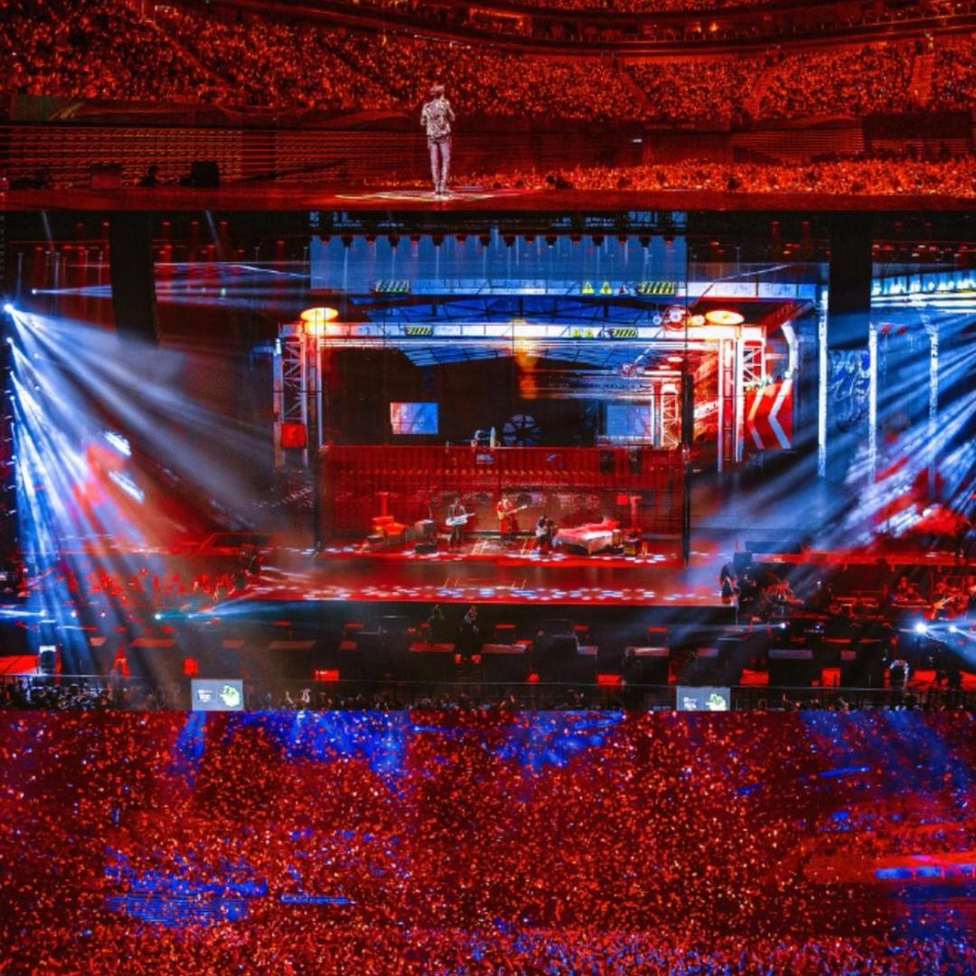 娜娜24号演唱会活动现场助理