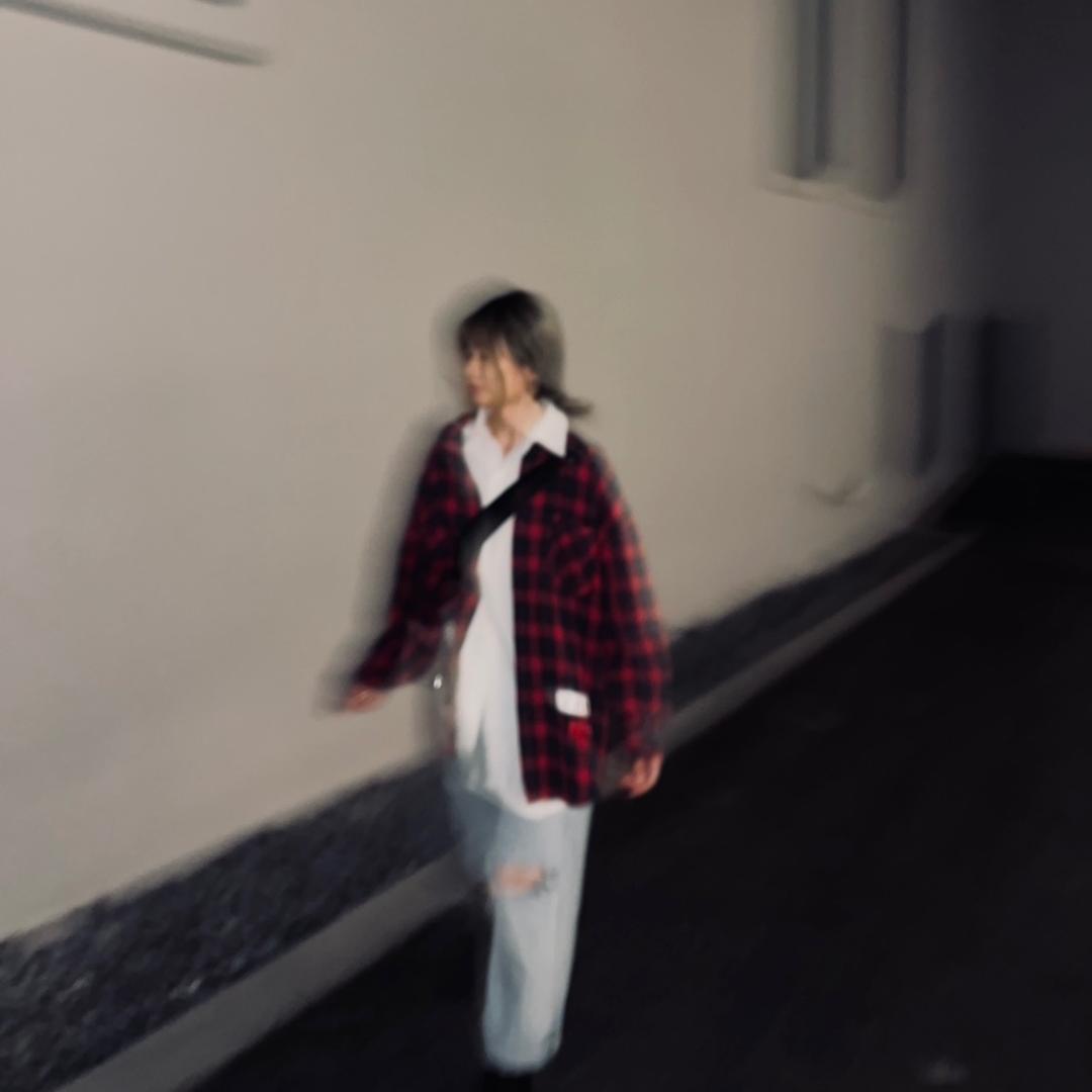 千什.