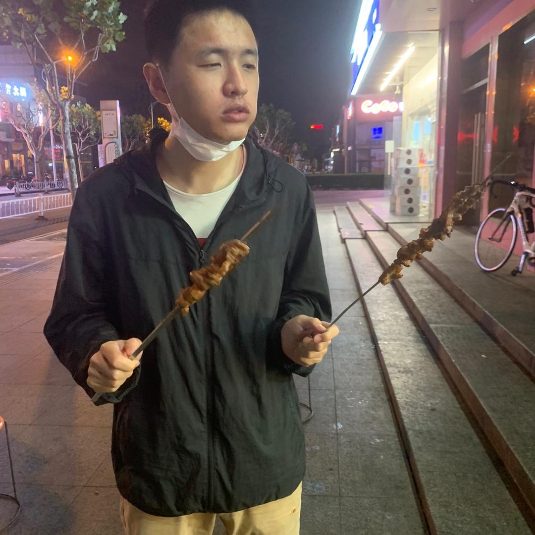 嘘小新