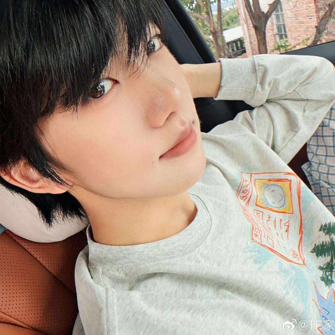 @菡茎_Jvhan