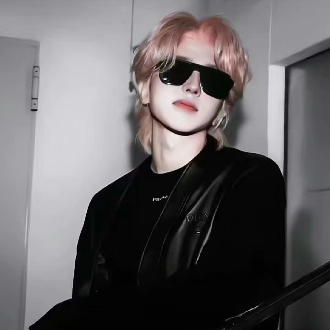 小凉同学（传媒运营）