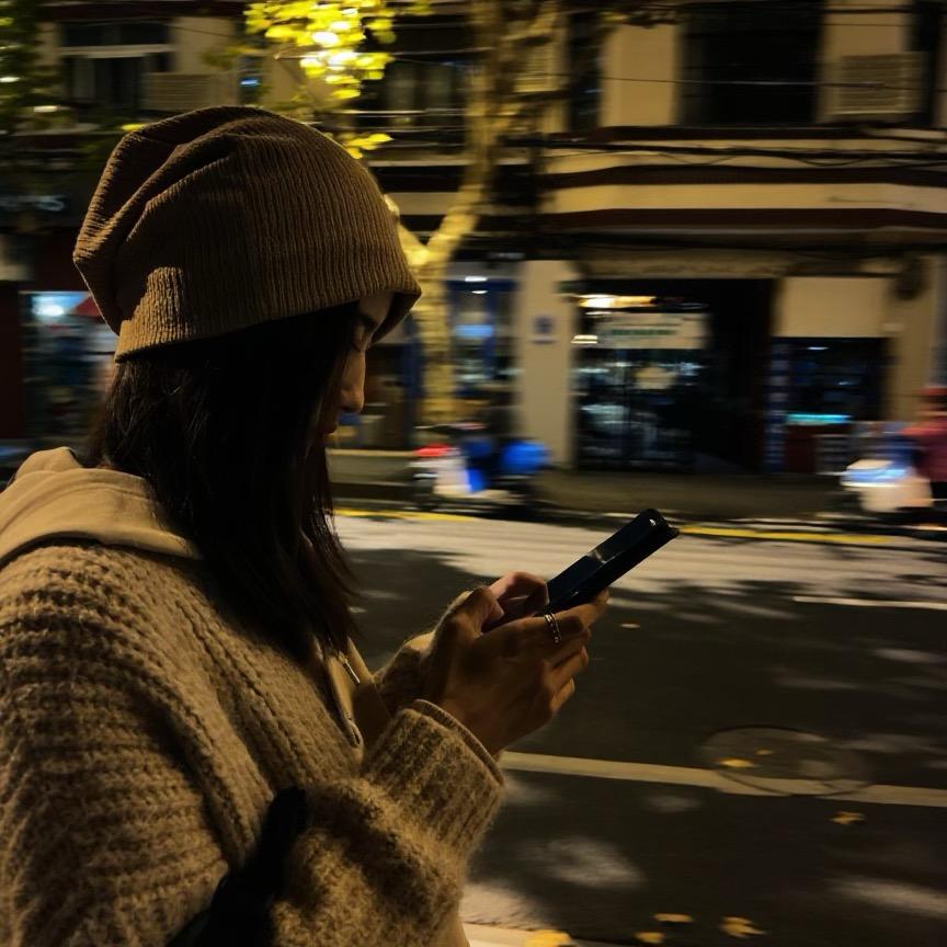 黑不溜秋的三东