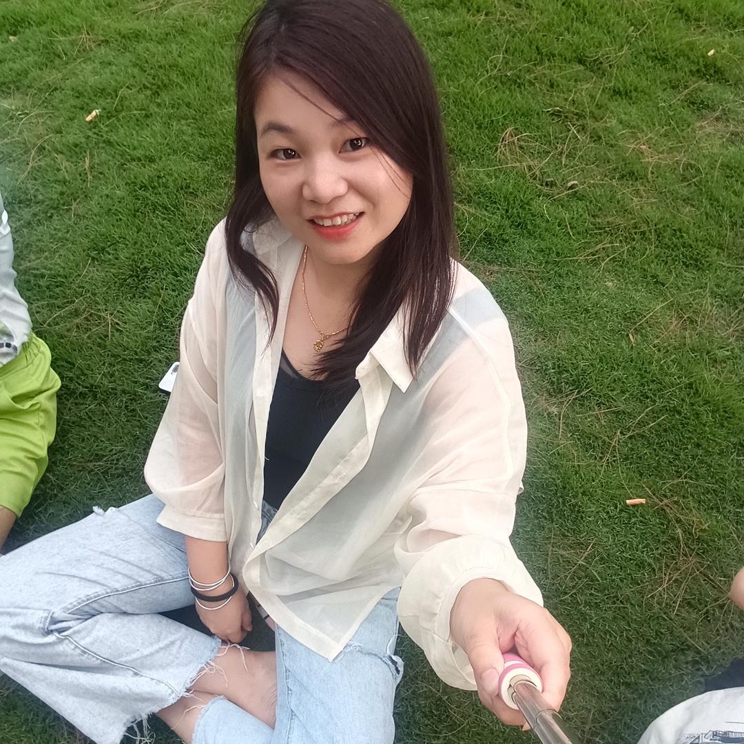 🦋ℒᎭℯ艳子࿐