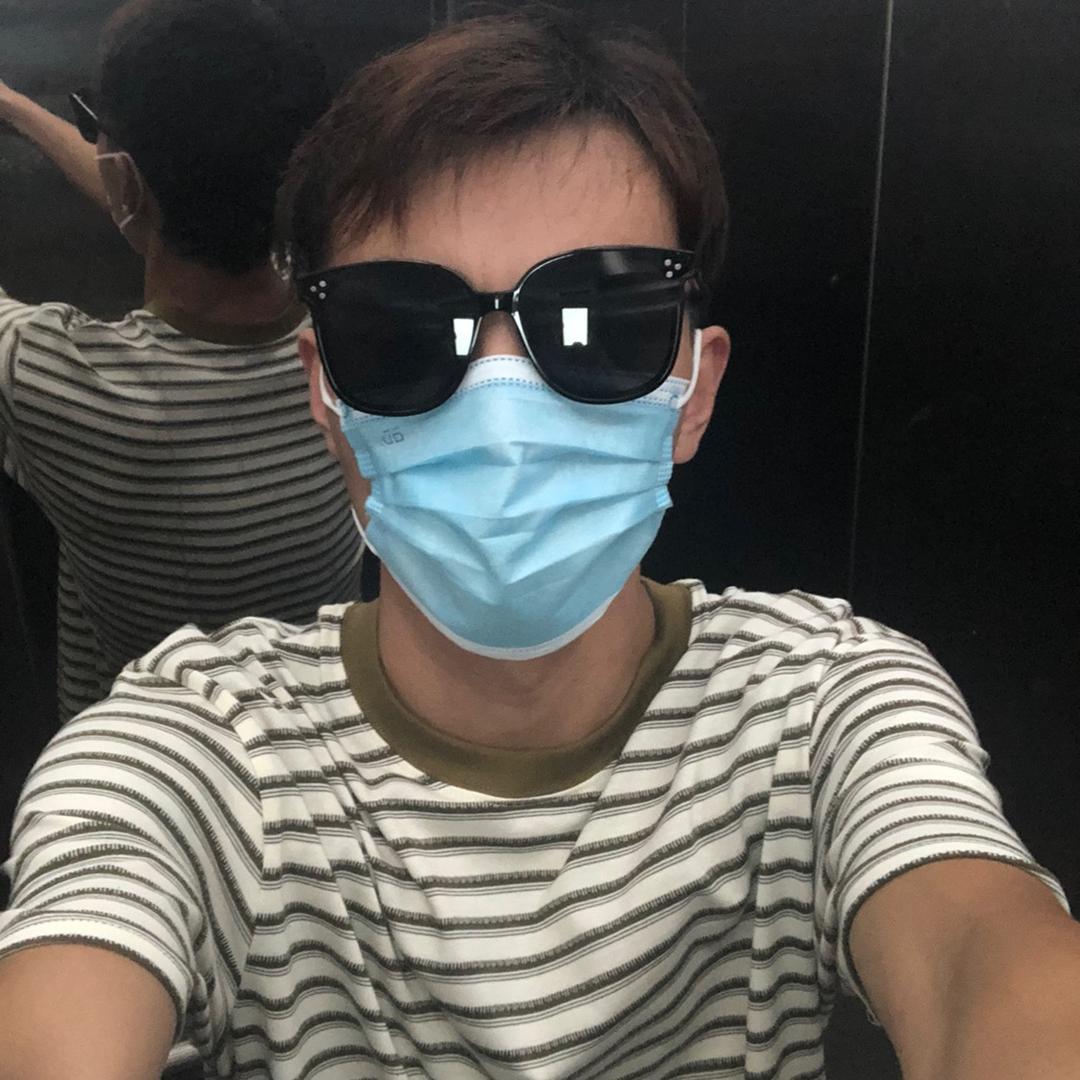 收售挂车的小哥哥