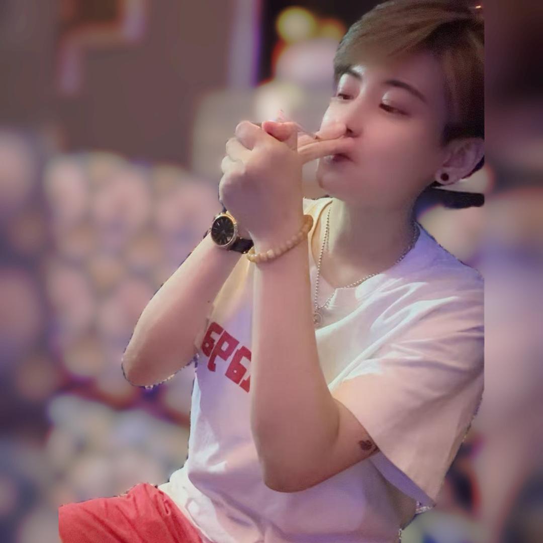 A. 随  缘  ♉️