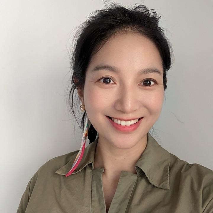 爱笑的周玲影梦空间