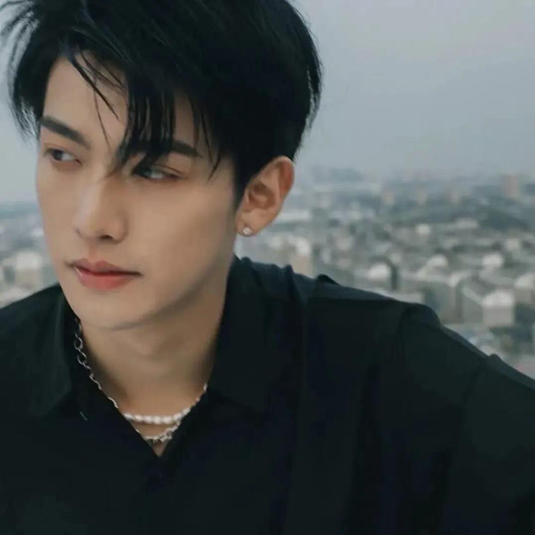 李拜一