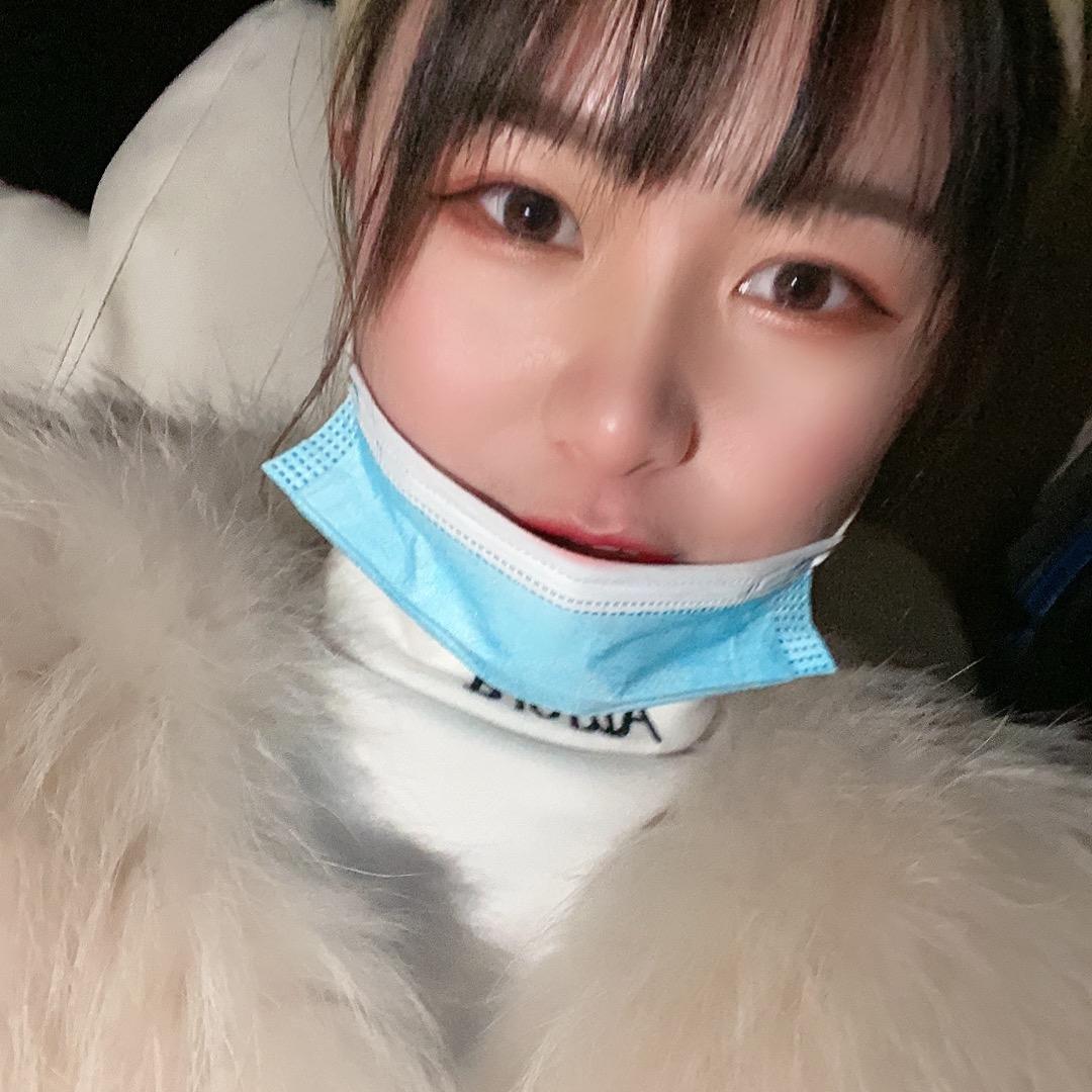 晴 妮（李小宛）