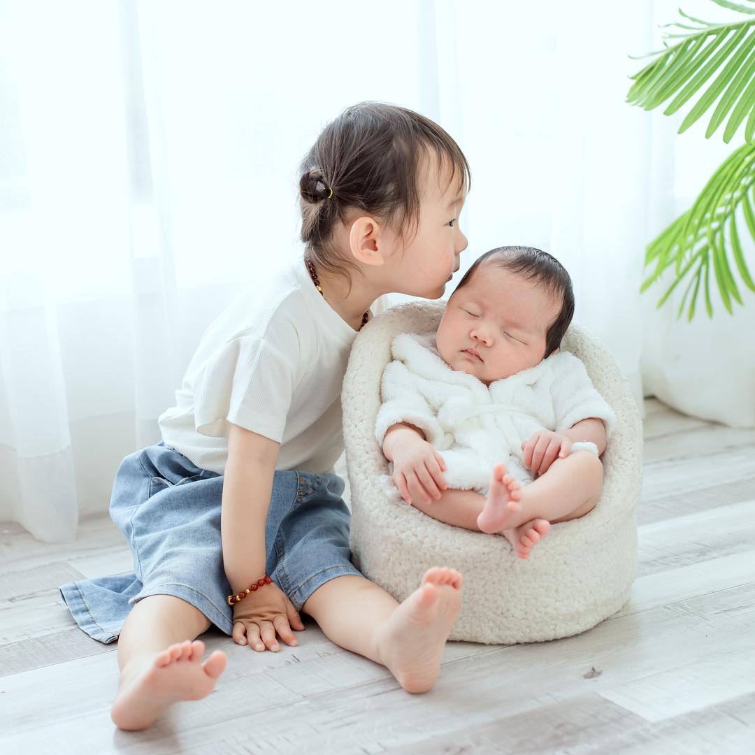 家有两个小棉袄😘