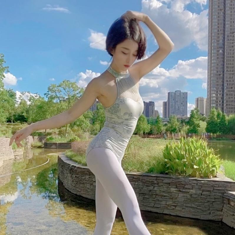 游动的湫湫鱼
