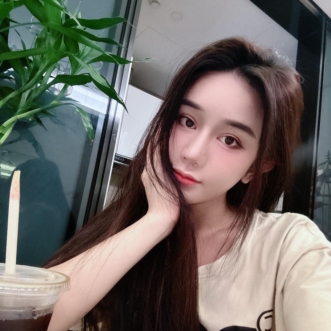 天花板卡琳娜