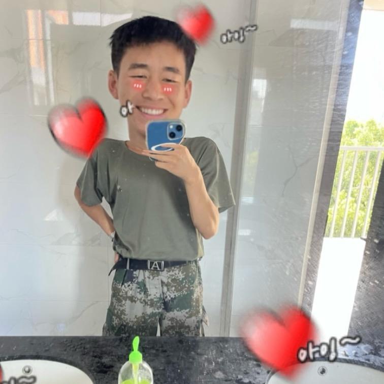 初五🏸️🏍️